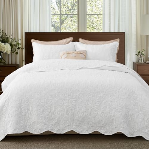 Image of Bedsure Quilts Queen Size - Ultra Soft Pre-Washed Cloud-Like Bedding, All-Season Lightweight Comforter for Country Bedroom, Leaf Design Coverlet in Pure White, 90 x 96 Inches