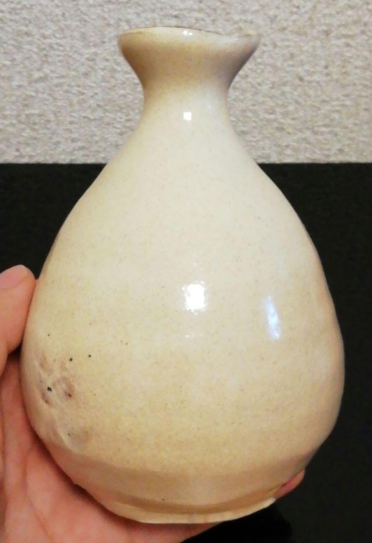 金重素山作　粉引　徳利　共箱　酒器 Amazon.co.jp: 金重素山作 粉引 徳利 共箱 酒器 : ホーム＆キッチン