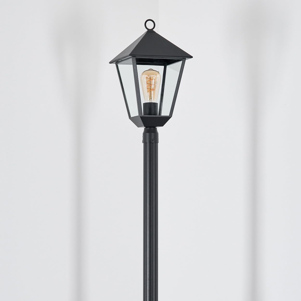 HOFSTEIN Außenwegeleuchte Anfei, Wegeleuchte aus Metall/Glas in Schwarz/Klar, Leuchte im Vintage/Antik/Landhaus-Design für Außenbereich/Garten/Terrasse, Höhe 230 cm, 1 x E27, ohne Leuchtmittel, IP44