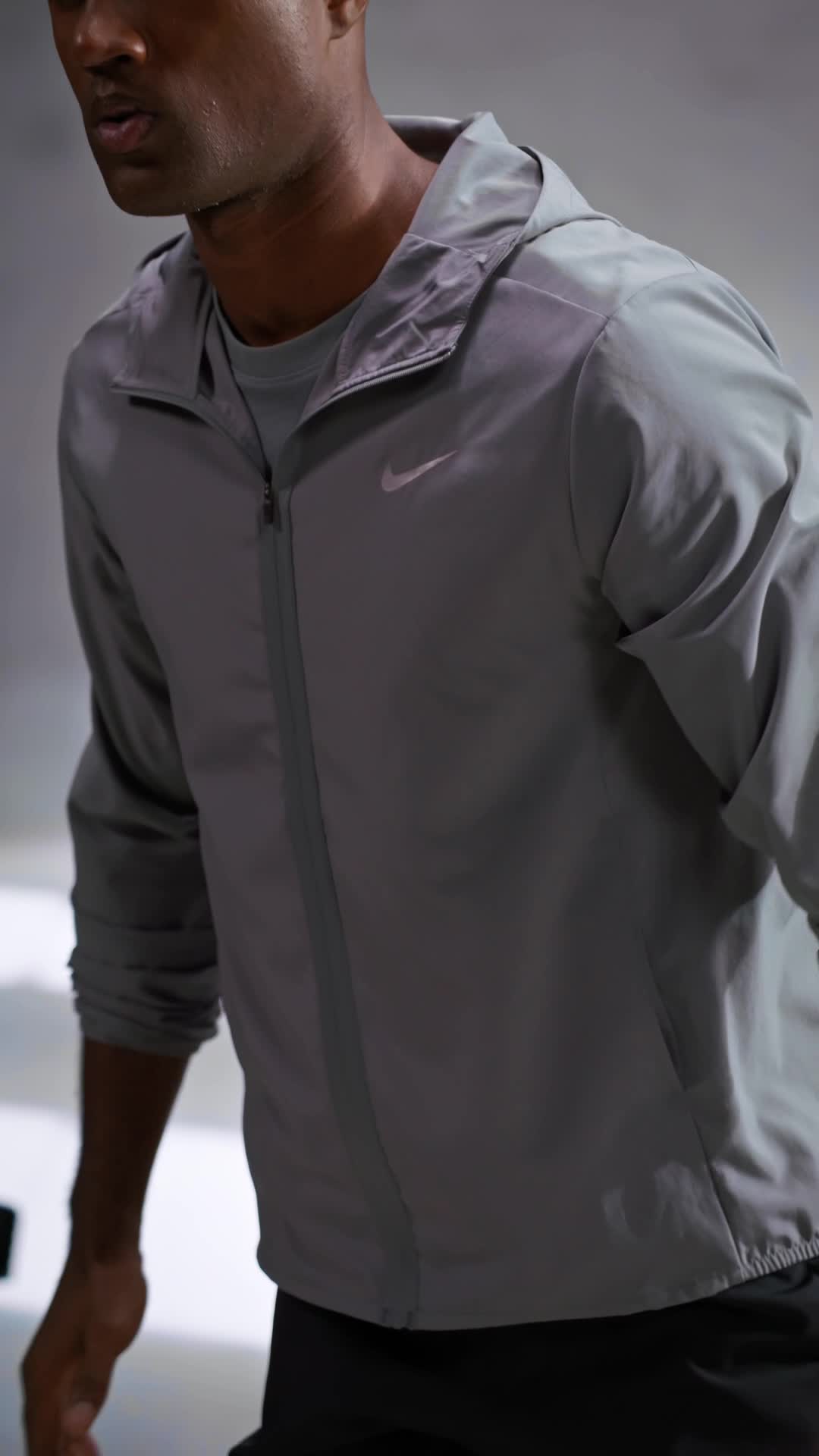 Amazon.com: Nike Men's Form Dri-Fit Hooded Versatile Jacket, Smoke