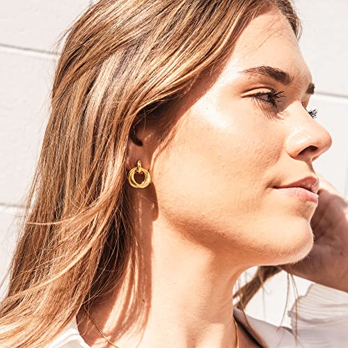 Linked Circle Stud Post Earrings | Interlocking Double Hoop Circle Earrings | Silver4