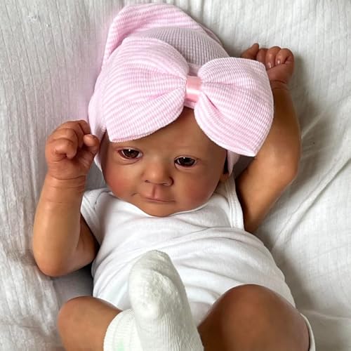 ROSHUAN Muñecas realistas Reborn de niña negra, muñecas afroamericanas de 19 pulgadas, muñecas de bebé de la vida real con pieles de caramelo realistas con cuerpo de tela suave para niños a partir de