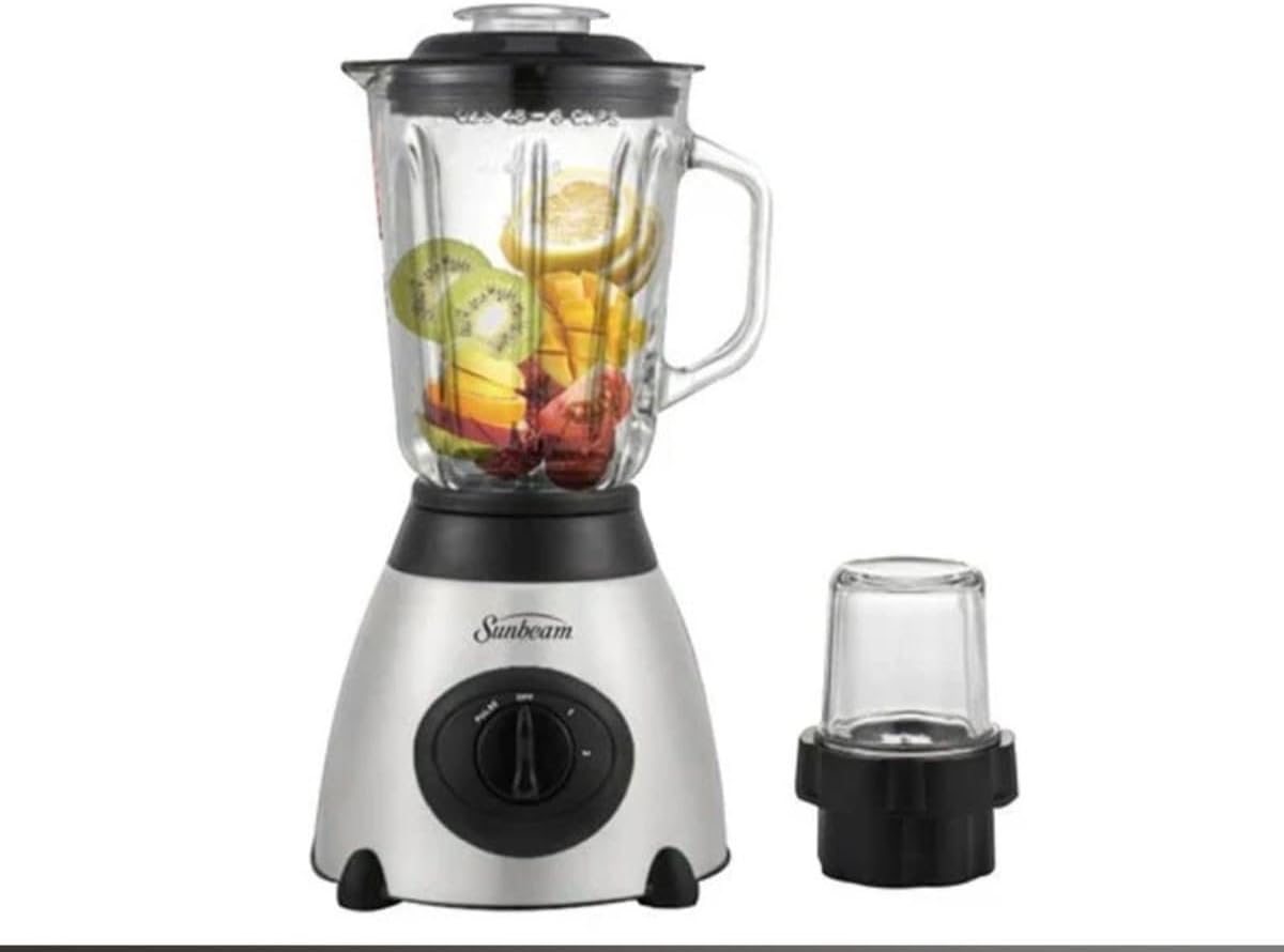 Sunbeam SSGB-400 blender i drift med frugt