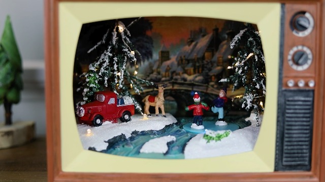 Amazon.com: Northlight LED Lighted Animated Musical TV with Ice