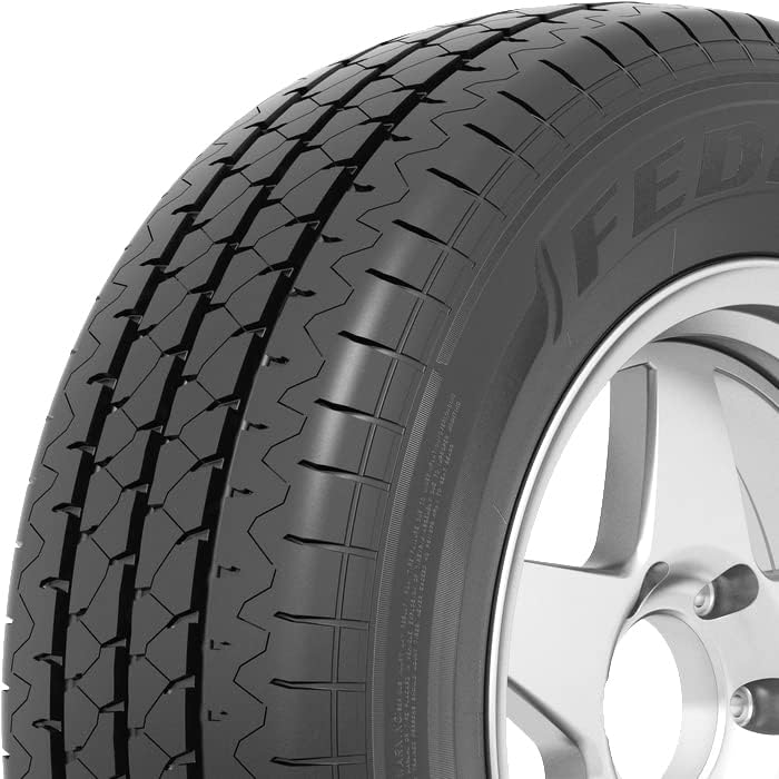 Close-up of Federal ECOVAN ER02 tire tread pattern