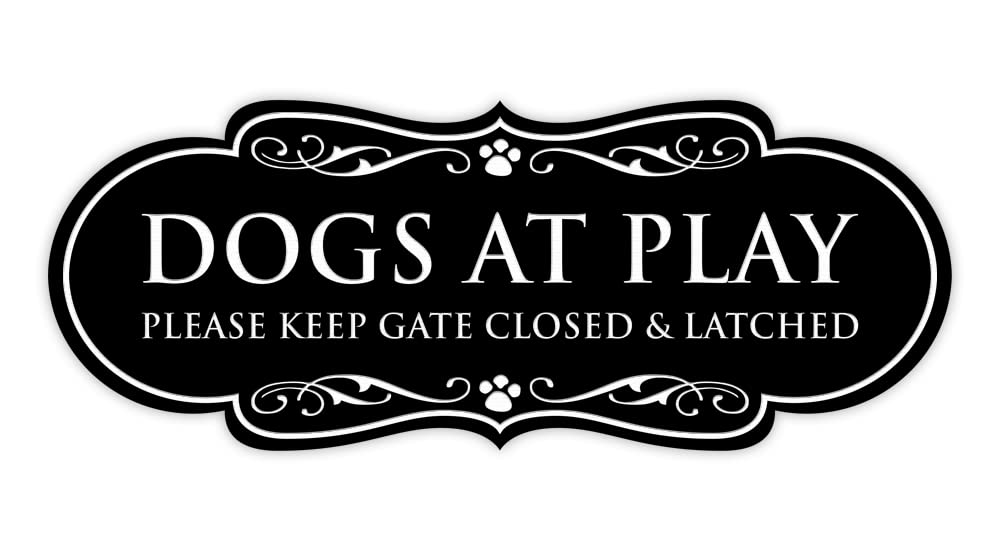 Designer Paws, Dogs at Play Please Keep Gate Closed & LATCHED (Negro) - Talla M