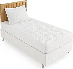 Kit 1 Capa De Colchão Solteiro + 1 Capa Protetora de Travesseiro Fronha Impermeável E Antialérgica Cor Branco Matelassê Acabamento Premium Proteção Contra Ácaros E Líquidos E Não Faz Barulho