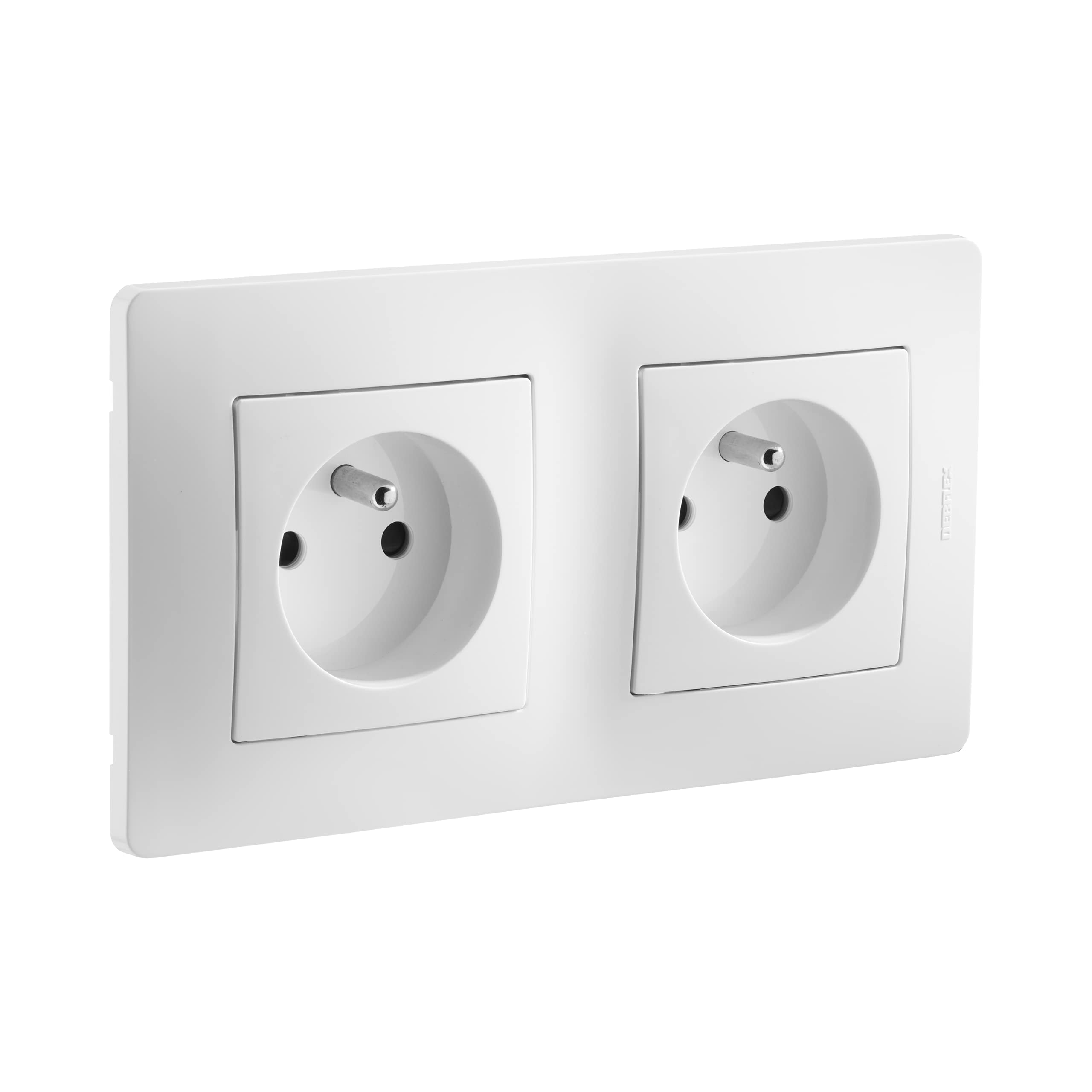 DEBFLEX749512 Double Socket 2P + T Precablee B