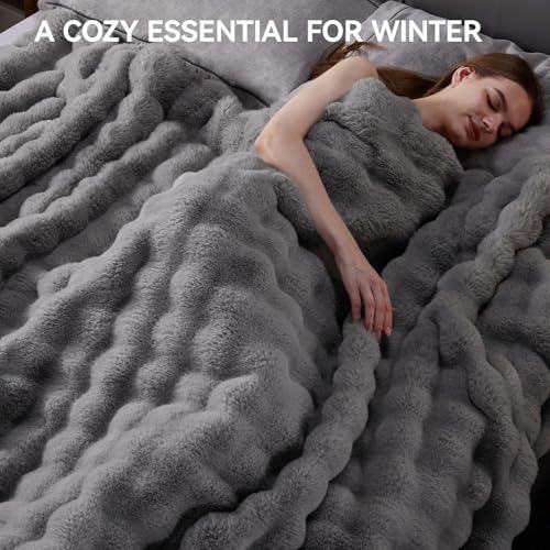 Faux Fur Throw Blanket, 1000GSM Fluffy Soft Bubble Blanket for Couch Bed, Cozy Plush Warm and Thick Blanket, Fuzzy Rabbit Lola Throw for Living Room Bedroom 60''*80'' Light Grey