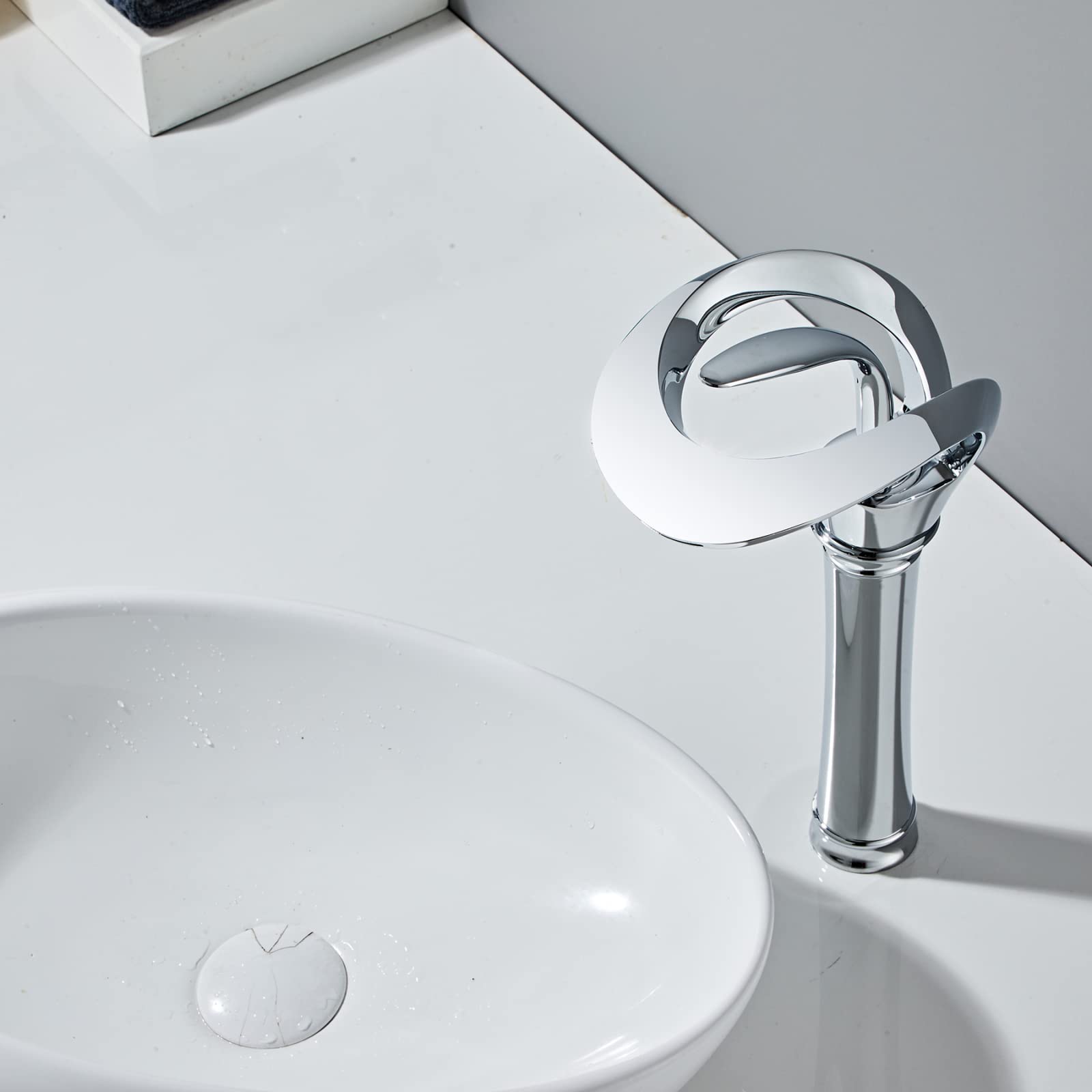 Robinet de Lavabo Cascade pour Salle de Bain - Design Élégant, Eau Froide et Chaude - Chromé, Haut