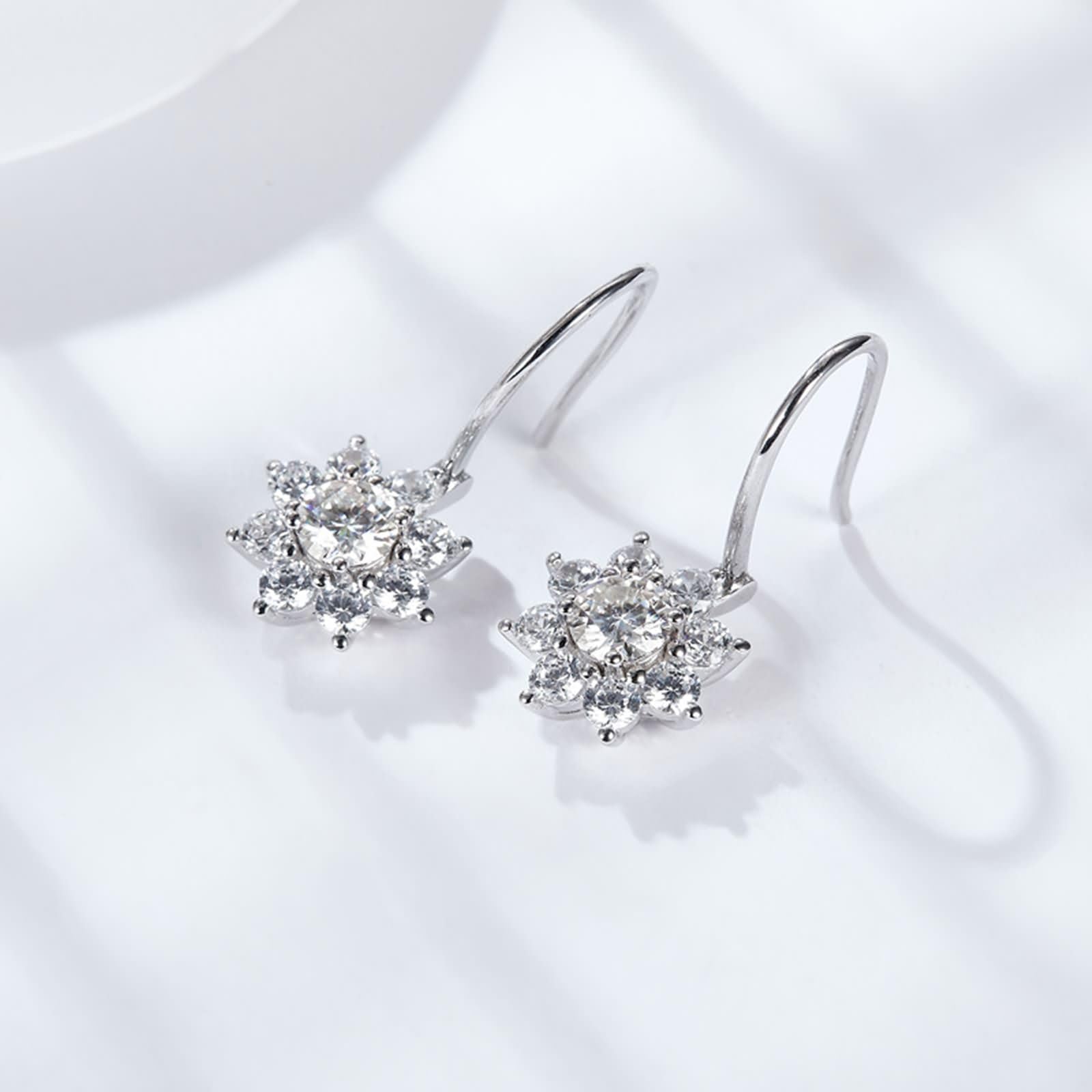 Aretes de Mujer de Oro Blanco 9 K / 14 K / 18 Kt, Flor con Moissanita de 0.5ct, Pendientes Boda Mujer Colgante Plata