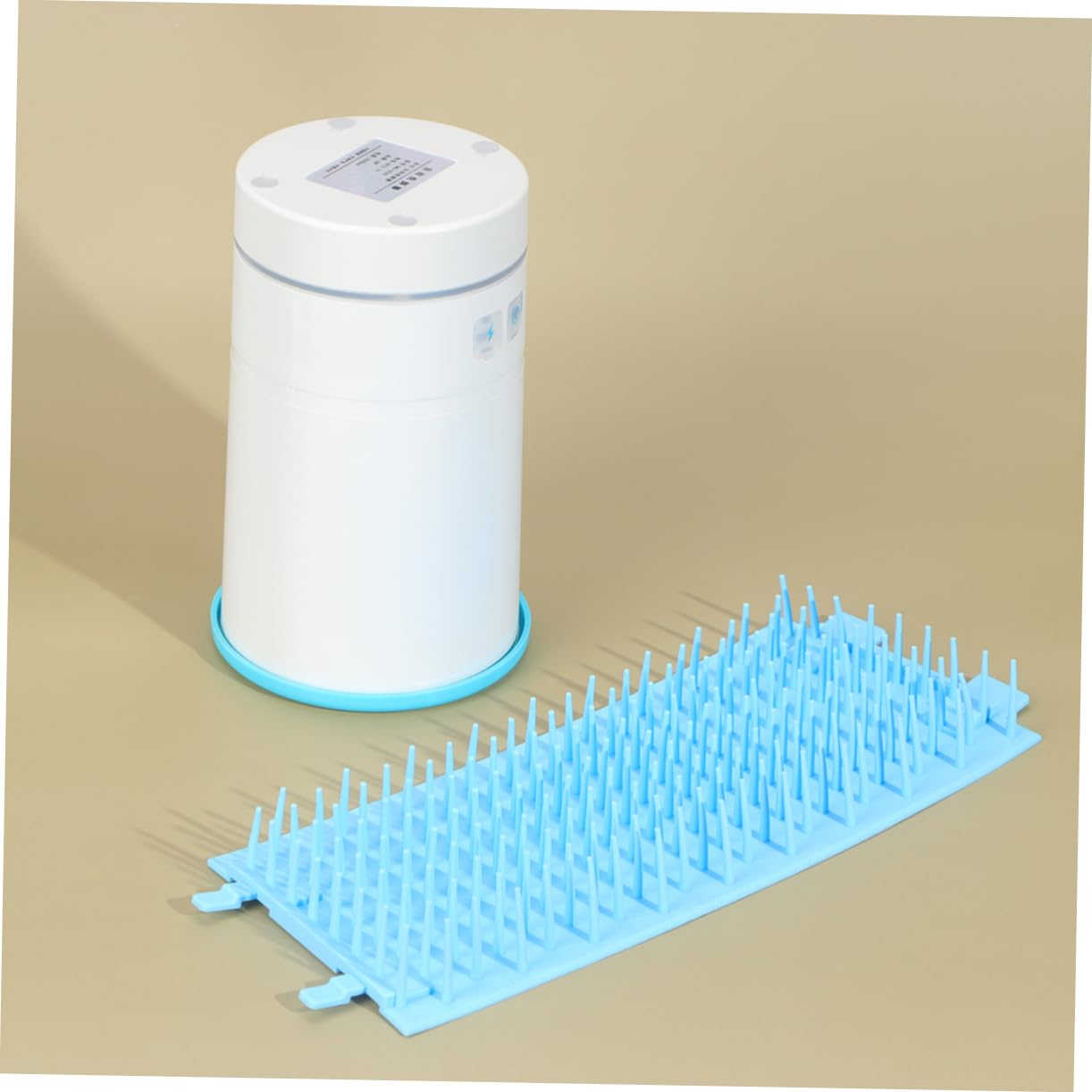 Toddmomy Outil de Lavage des Pattes pour Chien, Gobelet en Silicone Blanc, Rechargeable par USB, Brosses Rotatives, Nettoyage Complet des Pattes, Taille S | Chargement Usb, Rotation de Nettoyage, Reliefs Internes à Longueurs Variées, pour Chien Jusqu’à 15