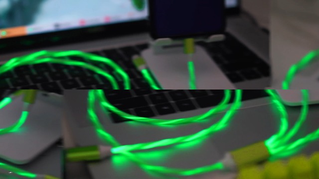 Image of USB 3-in-1 Three-Port Charging Cable, Compatible with Almost All Types of Phones, Supports Fast Charging and Data Synchronization, Lightweight and Green Design