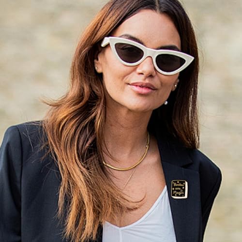 Book Pins Cartoon Book Enamel Pins Books Lovers Gifts Decorative Lapel Pins for Backpacks Clothing Bags Jackets Learning Gifts for Teacher Student3