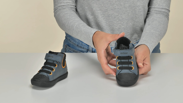 Geox Baby-jongens B Gisli Boy F Sneaker, Navy Avio, 20 EU Geox Baby-jongens B Gisli Boy F Sneaker, Navy Avio, 20 EU
