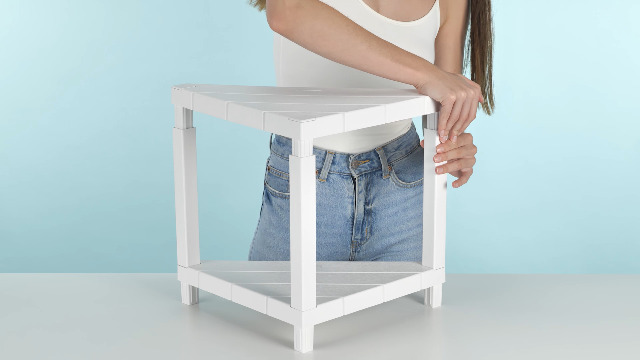 TATAY Hoek-Stellingkast met 4 Niveaus | Vochtbestendig | Inclusief Schroeven en Compatibel met Quick Fix Systeem | Voor Binnen en Buiten | Tot 32 kg – Model Lombok – Bruin