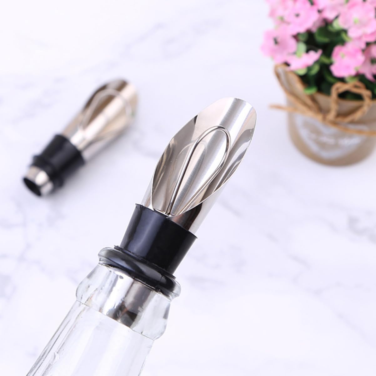 Stainless Steel Wine Preservation Stopper Red 2 Pcs Oxygenating Wine Aerator Pourer Spout Bottle Sealer Decanter Accessory