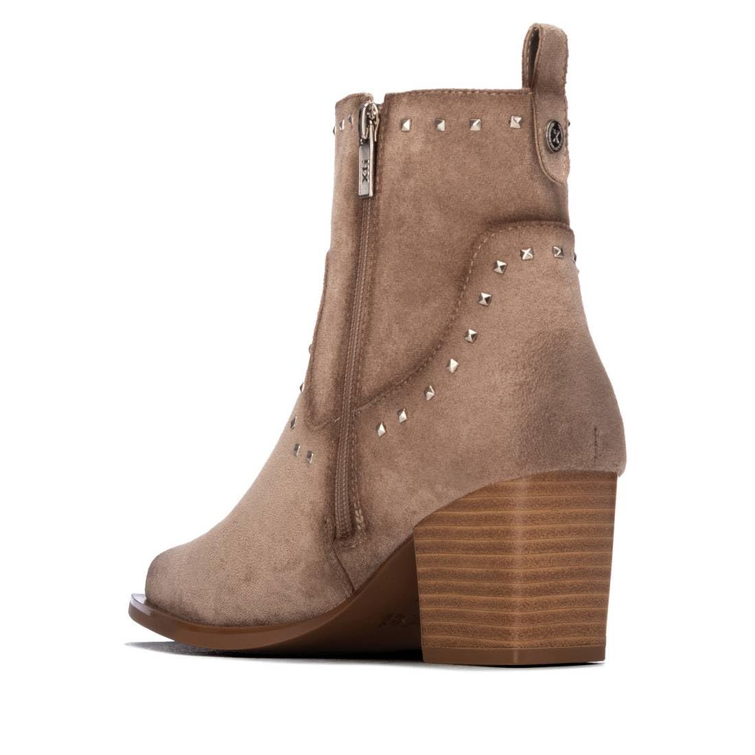 XTI - Botas Camperas Mujer - Calzado Cómodo y Versátil - Moda casual