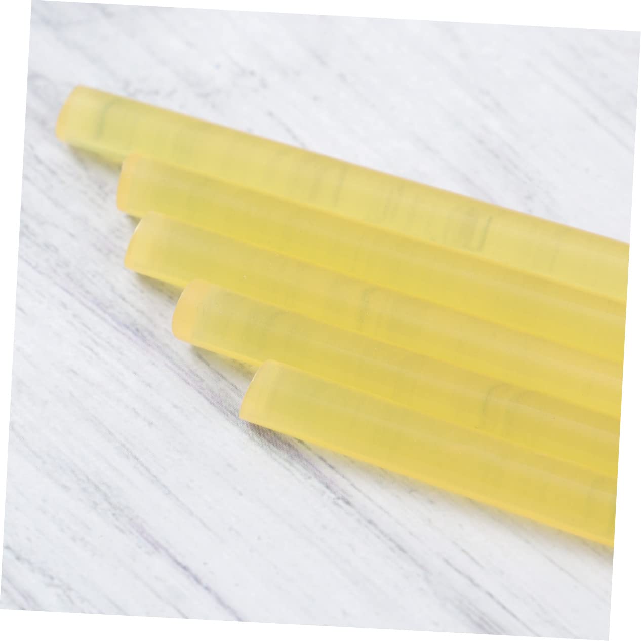 Housoutil Kit de Bâtons de Colle Thermofusible Jaune 100 Pièces en Résine Thermoplastique Solide Odeur pour Travaux de Collage Quotidiens à Domicile