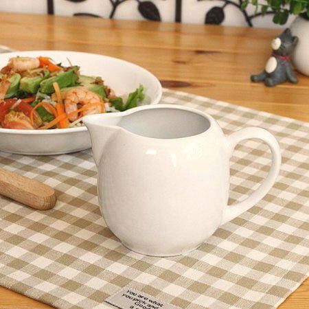 陶製プレート、ドレッシングピッチャー、ホーローの蓋付き容器 Amazon.co.jp: ドレッシングピッチャー(洋食器 白い食器 ミルク