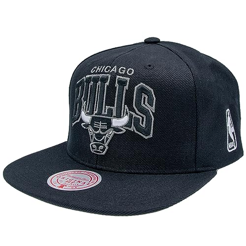 Mitchell & Ness NBA Team Arch Snapback Cap Chicago Bulls Black
