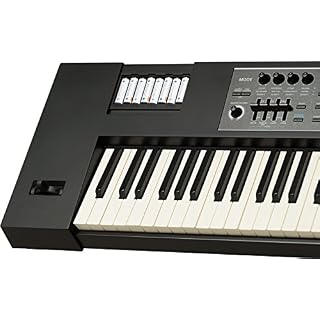 Roland Synthétiseur JUNO-DS88 - Les Beatles, Paul McCartney, John Lennon, RIngo Starr, George Harrison Roland Synthétiseur JUNO-DS88 – Image 4