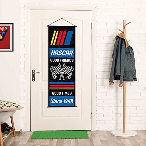 Bannière avec logo NASCAR et panneau de défilement pour garage