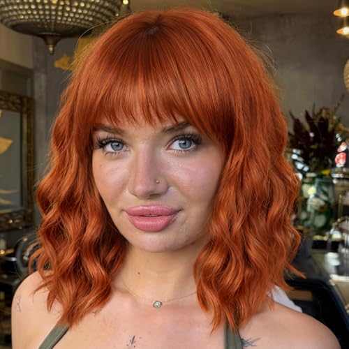 Image of Nnzes Short Orange red Wavy Wig with Bangs for Women Shoulder Length Bob Curly Women's Charming Synthetic Wigs with Natural Wavy Wig Heat Resistant Hair for Daily Party Use
