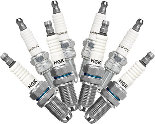 Kit composto da 4 candele NGK e 4 candele Champion per motori Twin Spark e simili