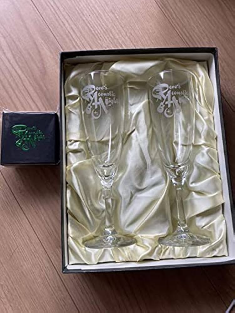 Revo’s Acoustic Night P席シャンパングラス・ピンバッジ Revo's Acoustic Night P席シャンパングラス・ピンバッジ Revo's