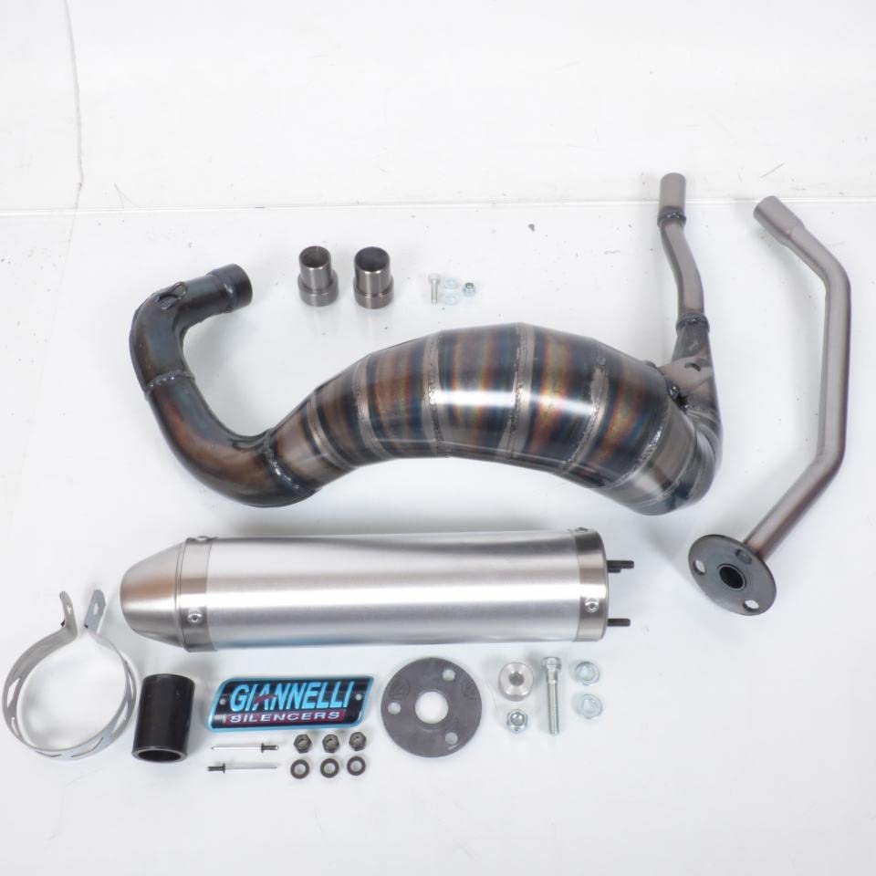 Linea di scarico racing di relax nuovo per motore 2 tempi. Vaso della marca Giannelli venduto con silenziatore in alluminio, per uscita alta lato sinistro. Dimensioni: diametro esterno lato cilindro 35 mm. Diametro interno lato cilindro 32 mm. Diametro distanziale 25/32 mm. Fornito come da foto.