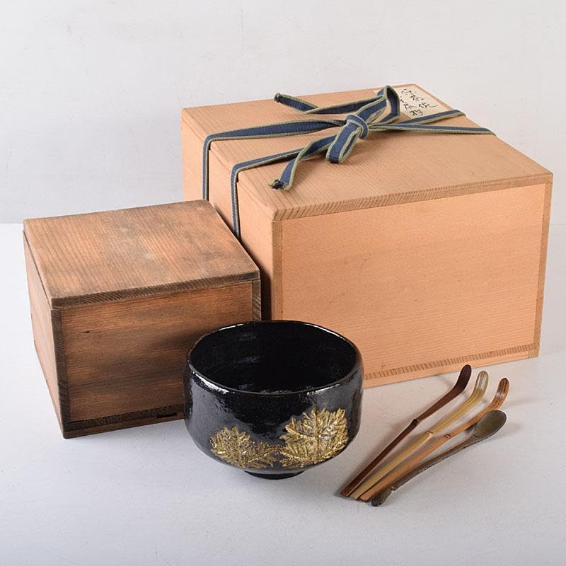 茶道具　若松文　黒楽茶碗　宗室　茶杓　三本　匙　一本　時代箱付　M　R8692B 茶道具 若松文 黒楽茶碗 宗室 茶杓 三本 匙 一本 時代箱付 M