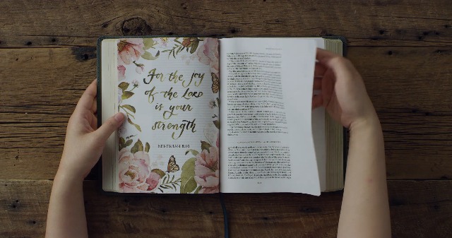 Image of ESV GraceLaced Bible, Journaling Edition (Artwork by Ruth Chou Simons) (TruTone, Quiet Forest)