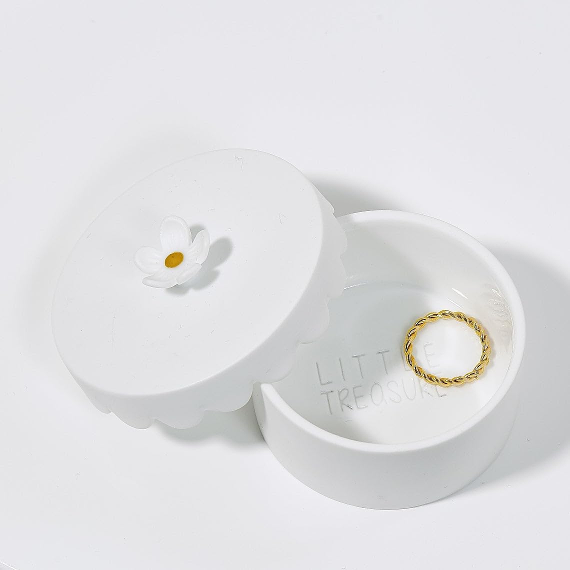 Räder Little Treasures Porcelain Jewelry and Trinket Box