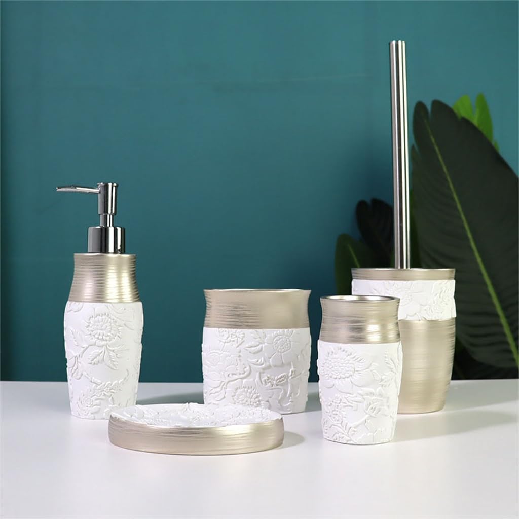 Lot de 5 articles de toilette en résine sculptés