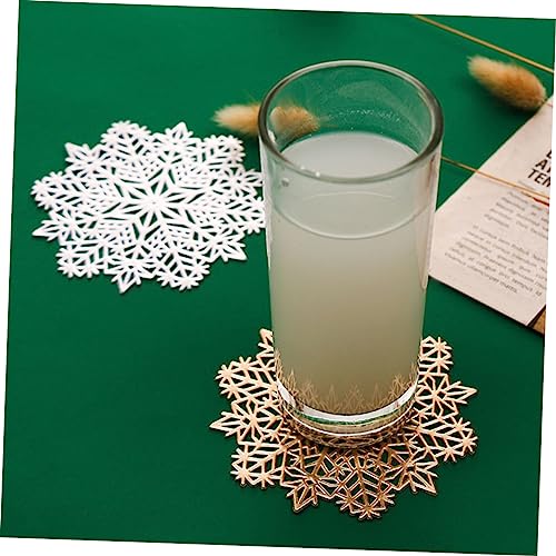 Napperons flocons de Noël de Cabilock en finition ciselée pour une table chic et protégée - 4