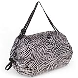 Toujours à portée de main : il suffit de le plier en petit et de l'emporter partout ! Ainsi, vous avez toujours un sac supplémentaire à portée de main lorsque vous en avez le plus besoin.