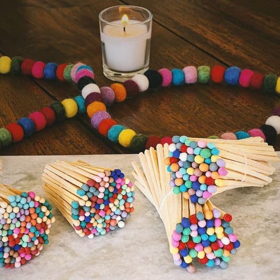 Miniatura 6 de Fósforos coloridos de 2" con delanteros  100 varillas de fósforos arcoíris pequeñas y seguras con pastillas de fricción de Thankful Greetings