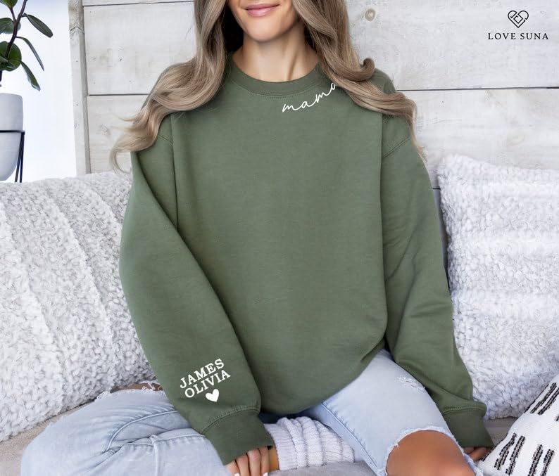 Love Signal Personalized Grandma Crewneck Sweatshirt, Mothers Day Shirt for Women, Mama Sweatshirt with Kid Name, Mom Gift4