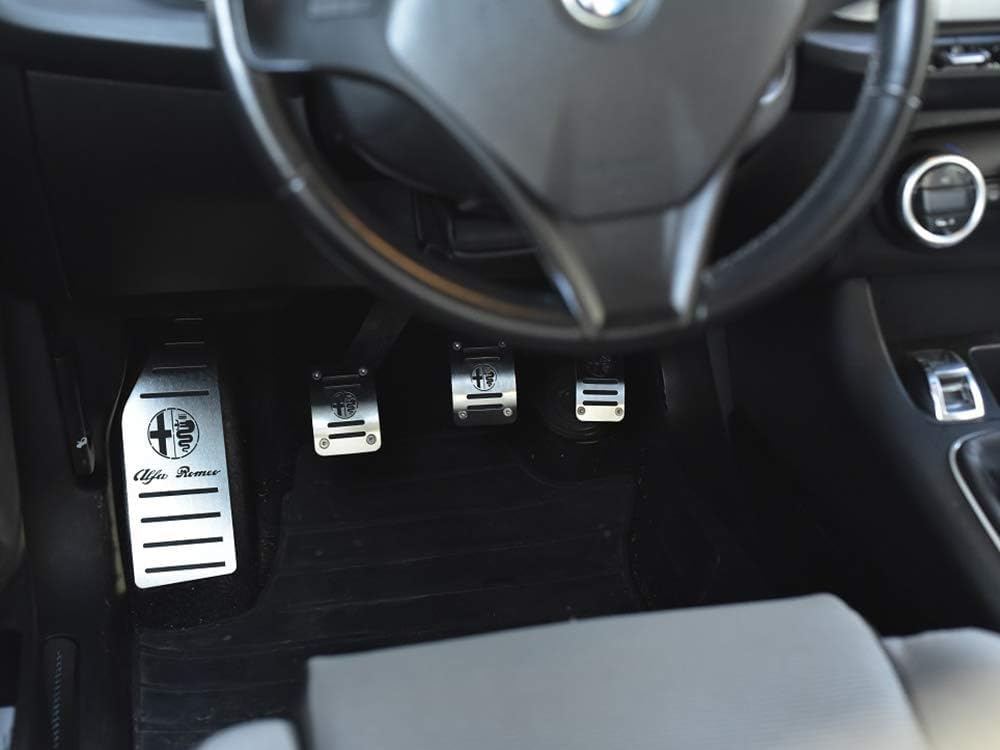 LEVABE Auto-Pedale, Fußstützen-Set für Alfa Romeo Giulietta, Edelstahl-Plattform, Bremskupplungs-Einstellabdeckungen, Gaspedal-Set Auto & Motorrad