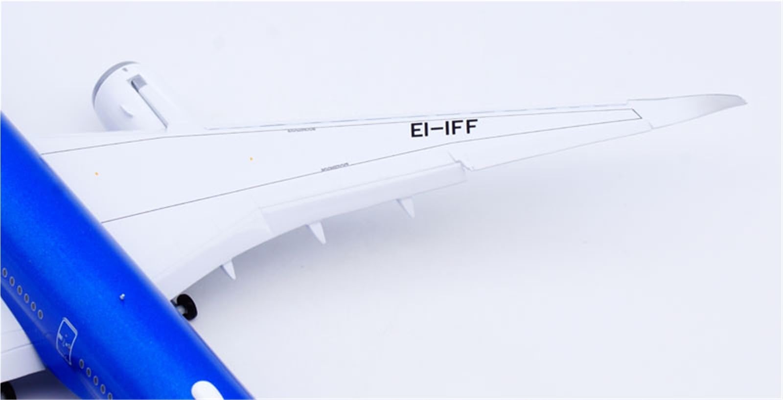 Nachbildung von Flugzeugmodellen für ITA Airways A350-900 Ei-IFF-Klappen, 1:200, Druckguss-Modellflugzeug –, 32 cm großes Sammlerflugzeug mit Ständer, Miniatur-Flugzeugmodell (Klappe)