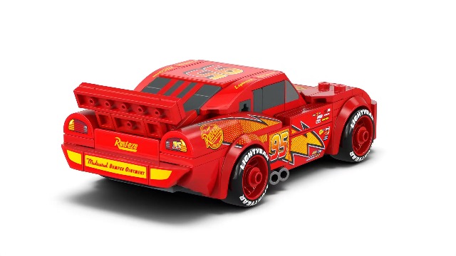 Watch LEGO Speed Champions Lightning McQueen 77255 360 Spin on