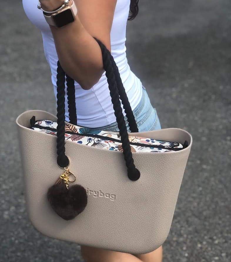 Bolso tote de goma con asas de cuerda y correa de cuero sintético miniatura 3