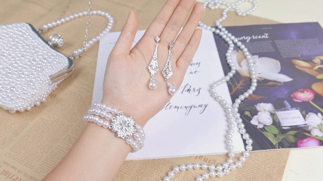 Amazon.com: Maitys 4 Pcs 1920s Accessories Pearl Necklace and