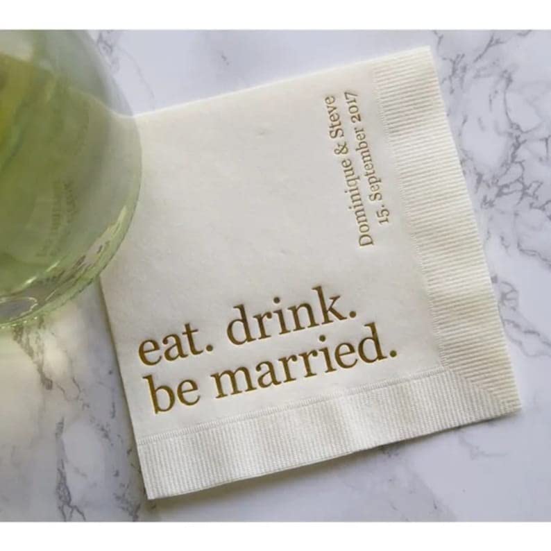 Servilletas personalizadas con nombres para fotos, comer, beber, boda, cena de ensayo, fiesta de compromiso, hitos de bar personalizados, cumpleaños, 50 unidades (5 x 5 pulgadas), decoración de