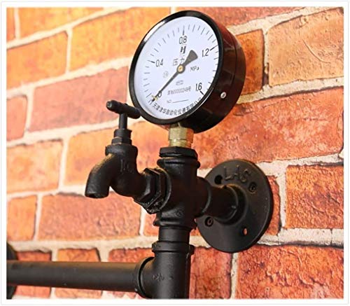 Casier à vin mural style conduite d'eau pour optimiser votre espace