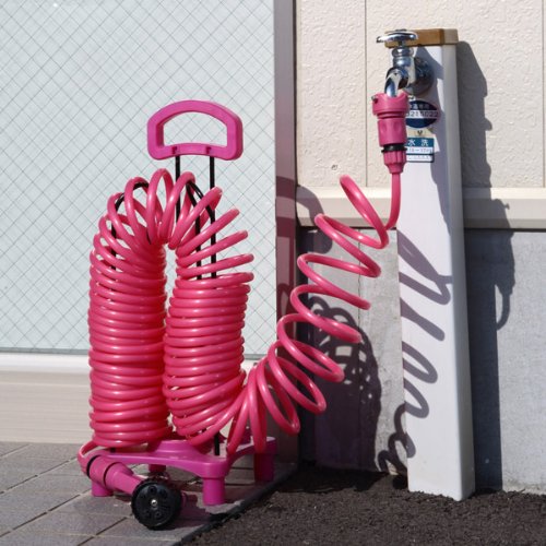 Amazon | ガーデンコイルホーススタンドセット（ピンク）[巻き取り不要  