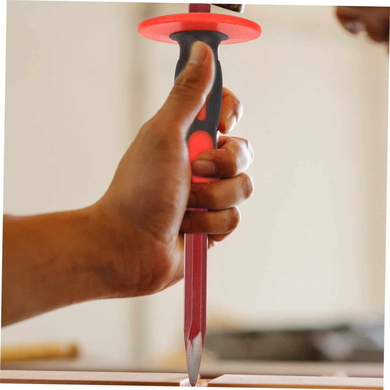 Kichvoe 1Set Rock Chisel Set Heavy Duty Concrete Chisel Tool with Protective Hand Guards Ergonomic Design for Metalworking Masonry and Hard Rock Cutting