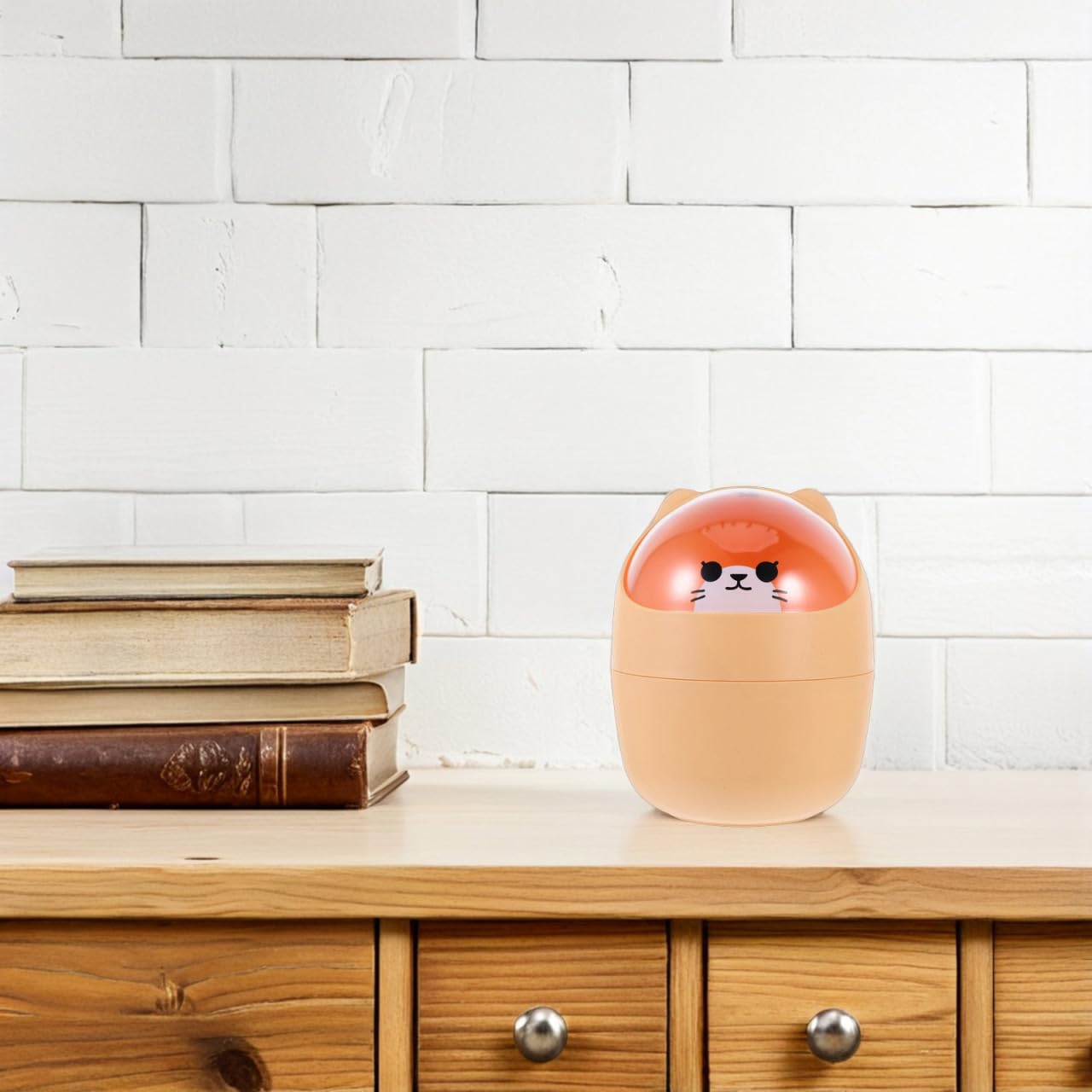Homoyoyo Mini Garbage Bin Mini Kawaii Cute Bear Trash Bin, Nordic Style Tiny Trash Can, Mini Trash Can with Lid for Office Bedroom Use Mini Desk Bin