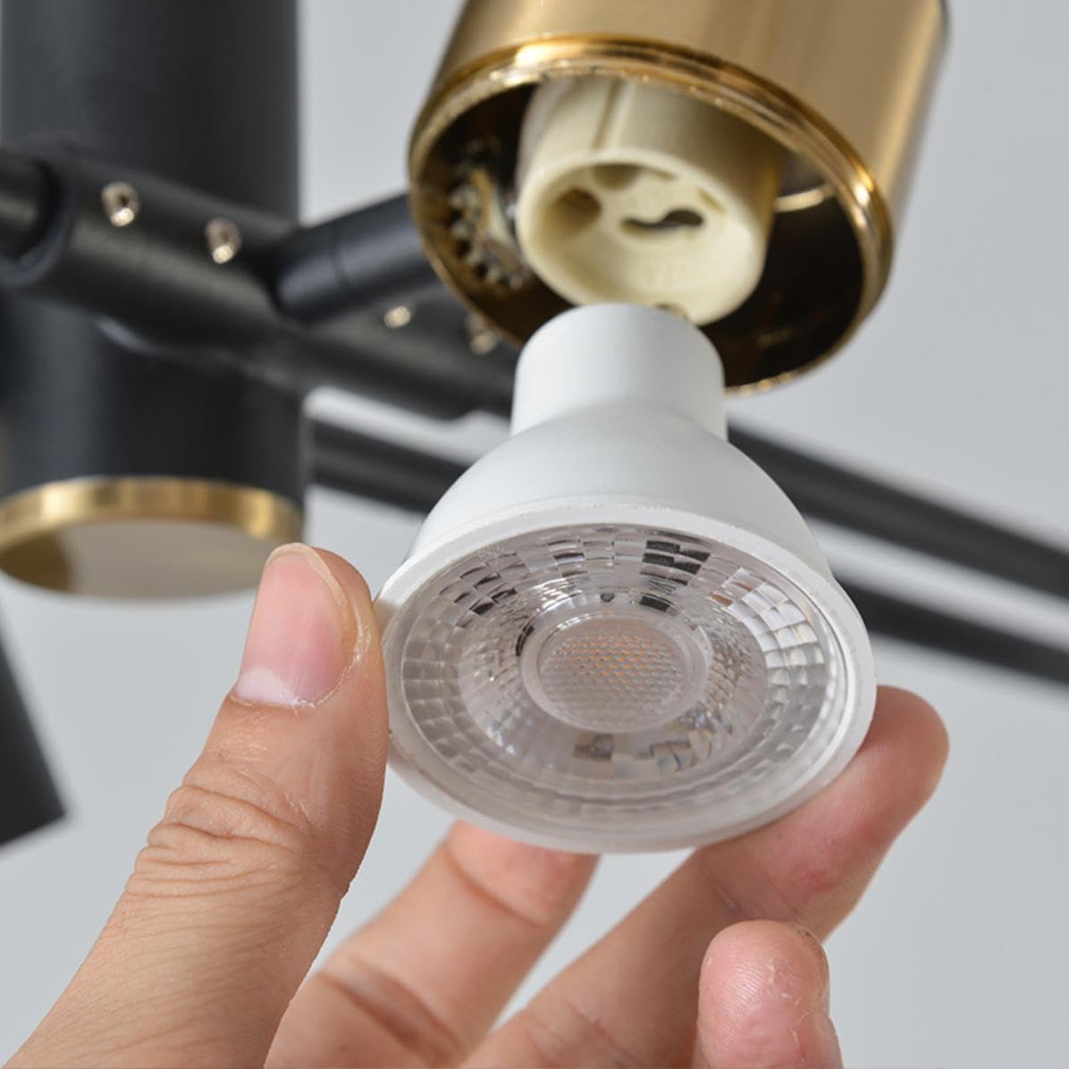 Gu10 LED-Glühbirne 15W, 100-265V Breite Spannung, kein Flimmerscheinwerfer,2835 LED-Chips, für Einbau-/Schienenbeleuchtung, Wohnzimmer in der Hausküche (230V-15W 10 Stück/warmes Licht 2700K)